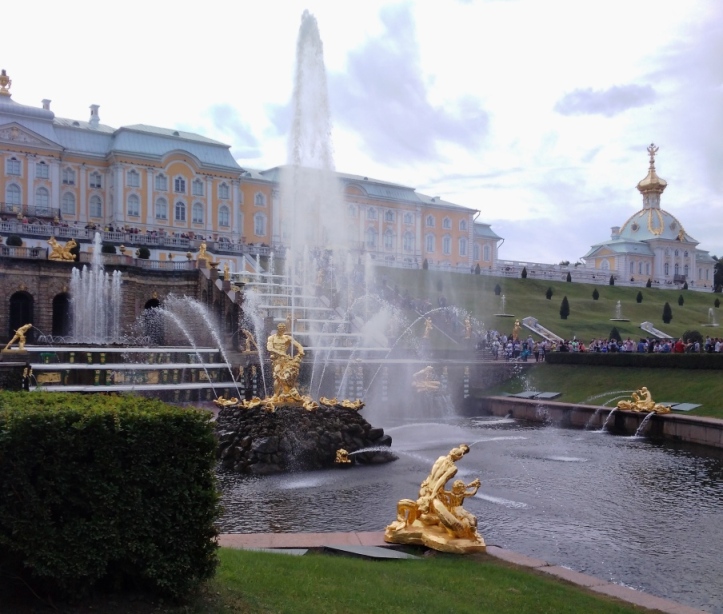 individualnaya ekskursiya Petrodvoretc fontany 2024